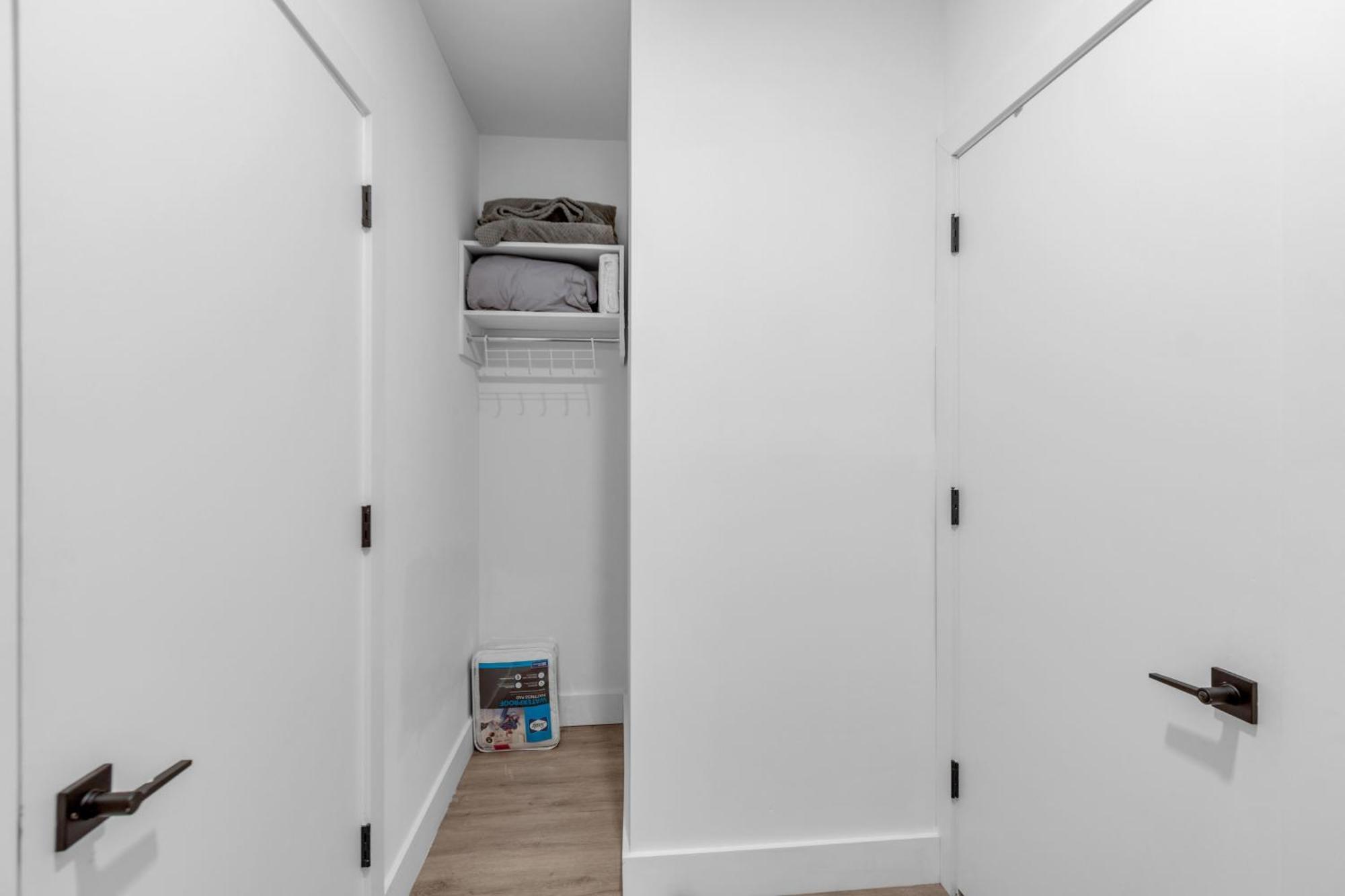 엘리자베스 Royal Oasis Indoor Pool, Free Parking, Near Nyc 아파트 외부 사진